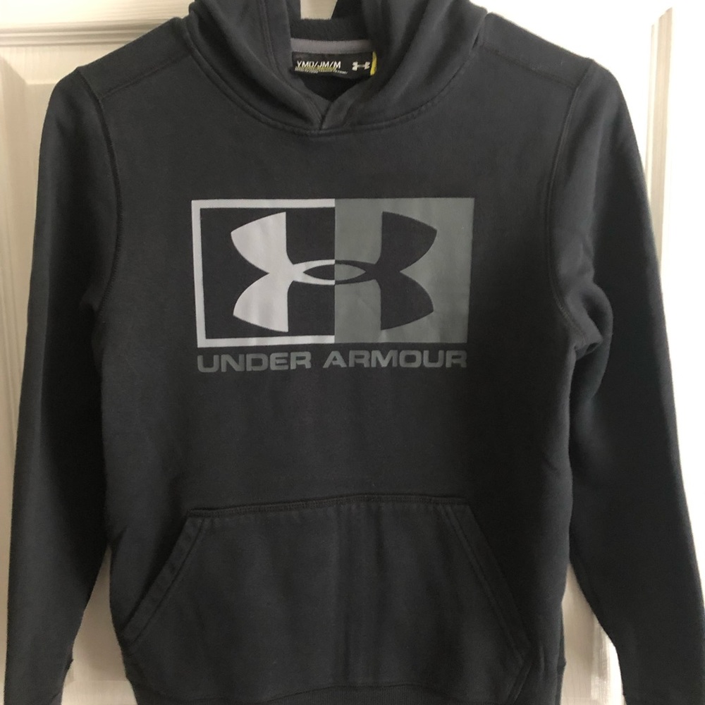 Under Armour Black/Gray Boys Graphic Pull-Over